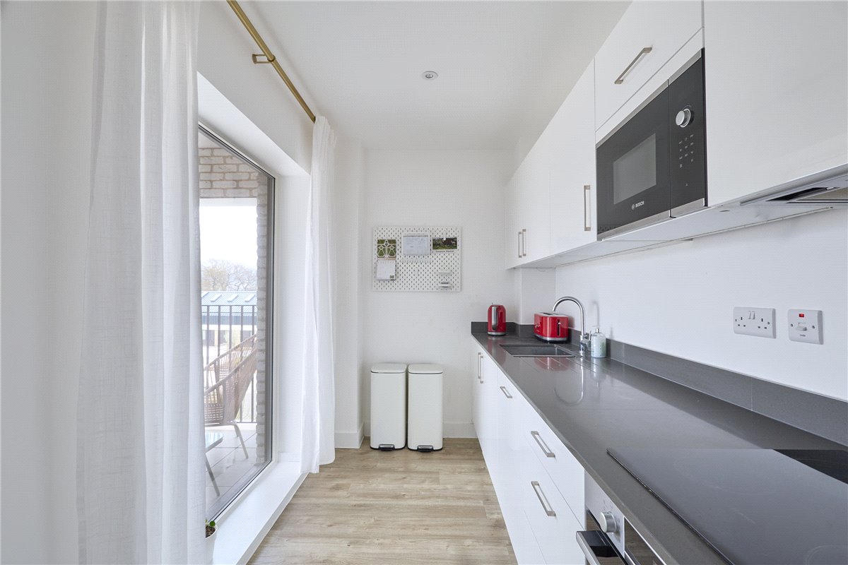 2 bedroom Flat, Marleigh Avenue, Cambridge, CB5 - Sold, Image 9