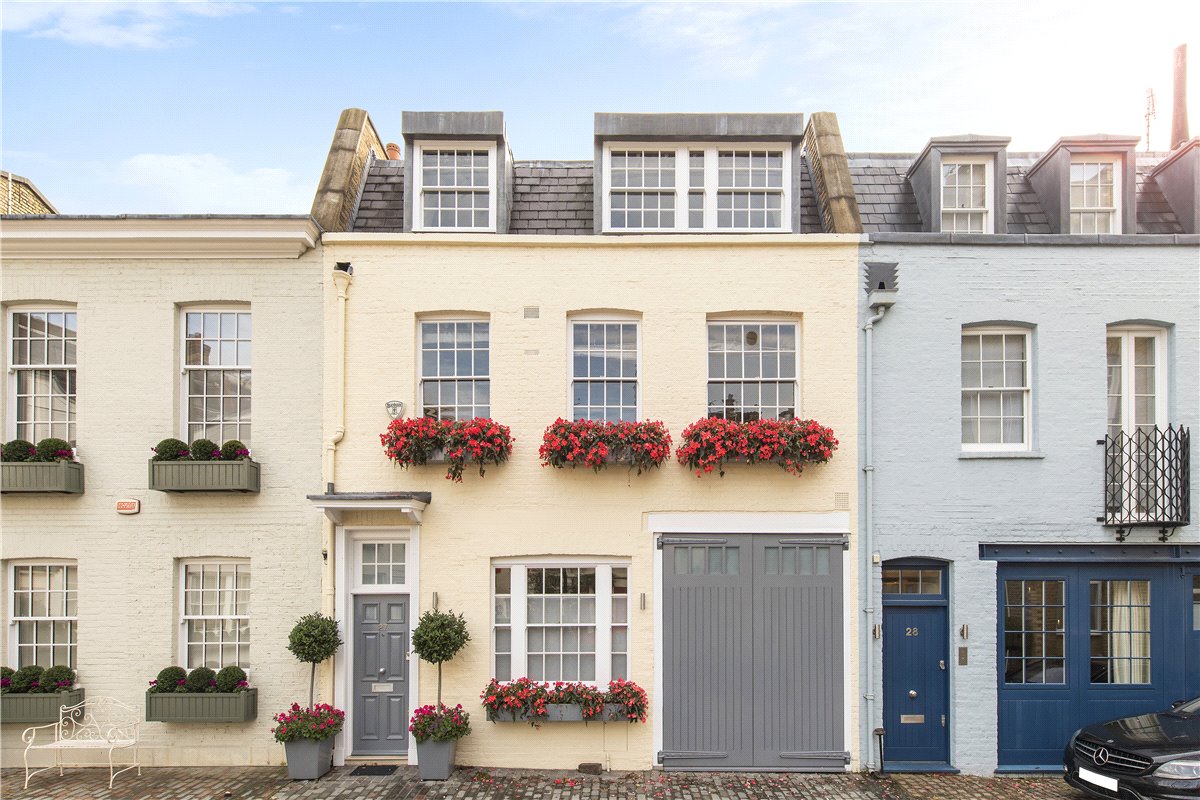 3 bedroom House, Wilton Row, Knightsbridge, SW1X - Available, Image 1
