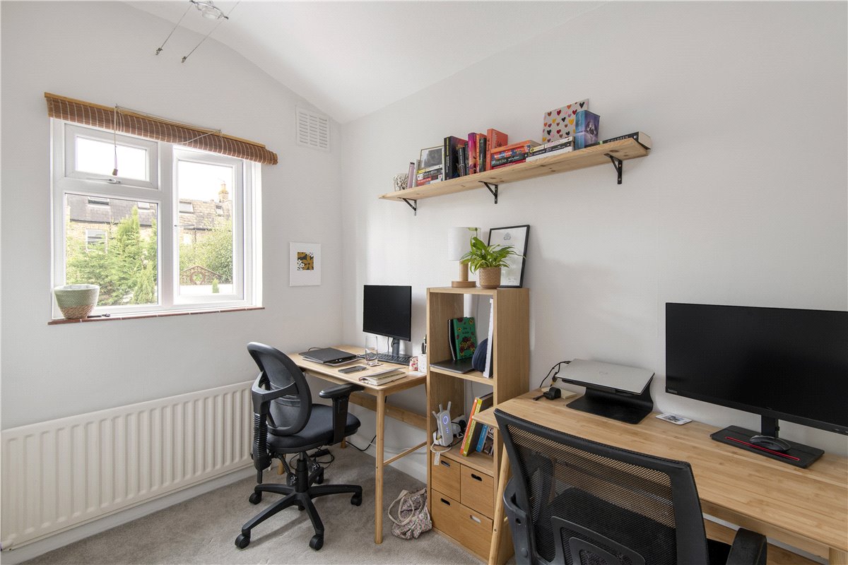 2 bedroom Flat, Althorp Road, Wandsworth Common, SW17 - Sold, Image 2
