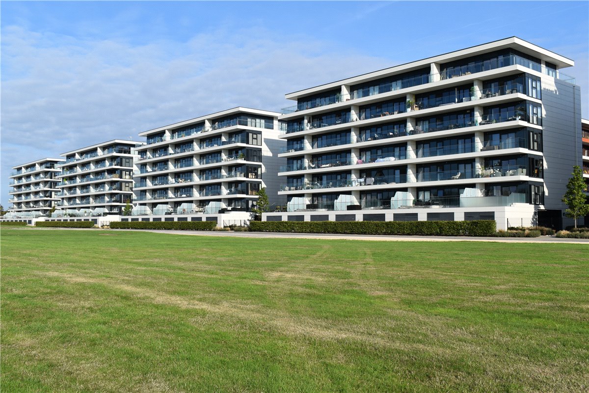 2 bedroom Flat, Kingman Way, Newbury, RG14 - Let Agreed
