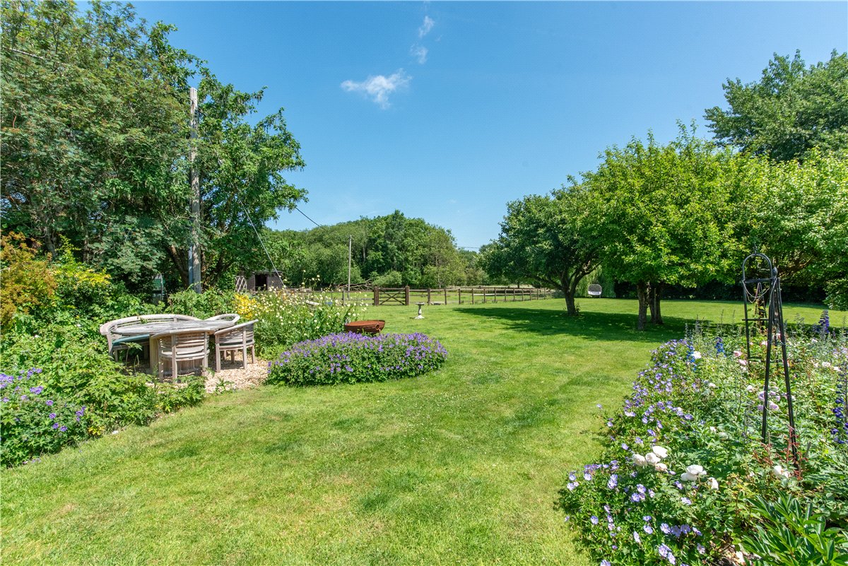 4 bedroom House, Lower Fyfield, Marlborough, SN8 - Available, Image 4