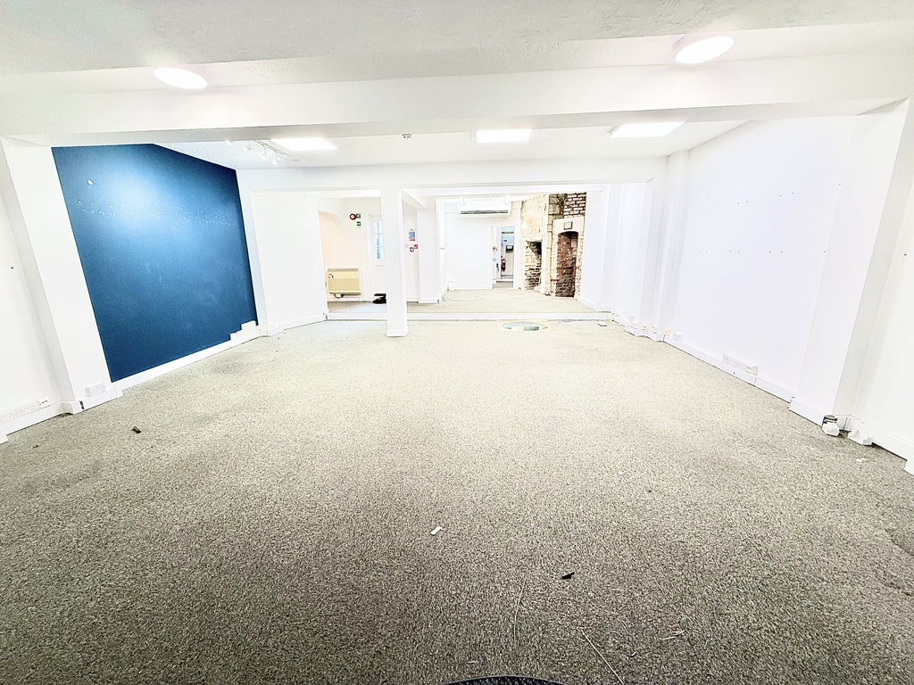 1159 Sq Ft, 63 Fore Street, Trowbridge, BA14 - Available, Image 4