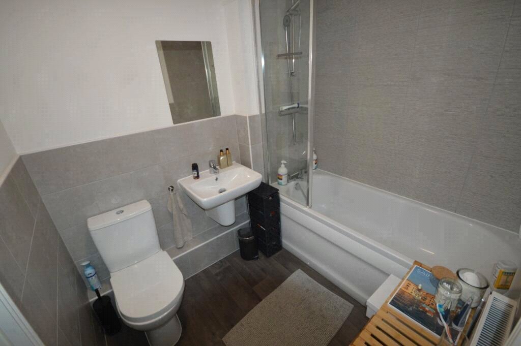 2 bedroom Flat, Hawes Way, Waverley, S60 - , Image 2