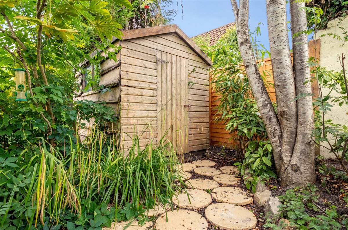 3 bedroom House, Yatesbury, Calne, SN11 - Available, Image 1