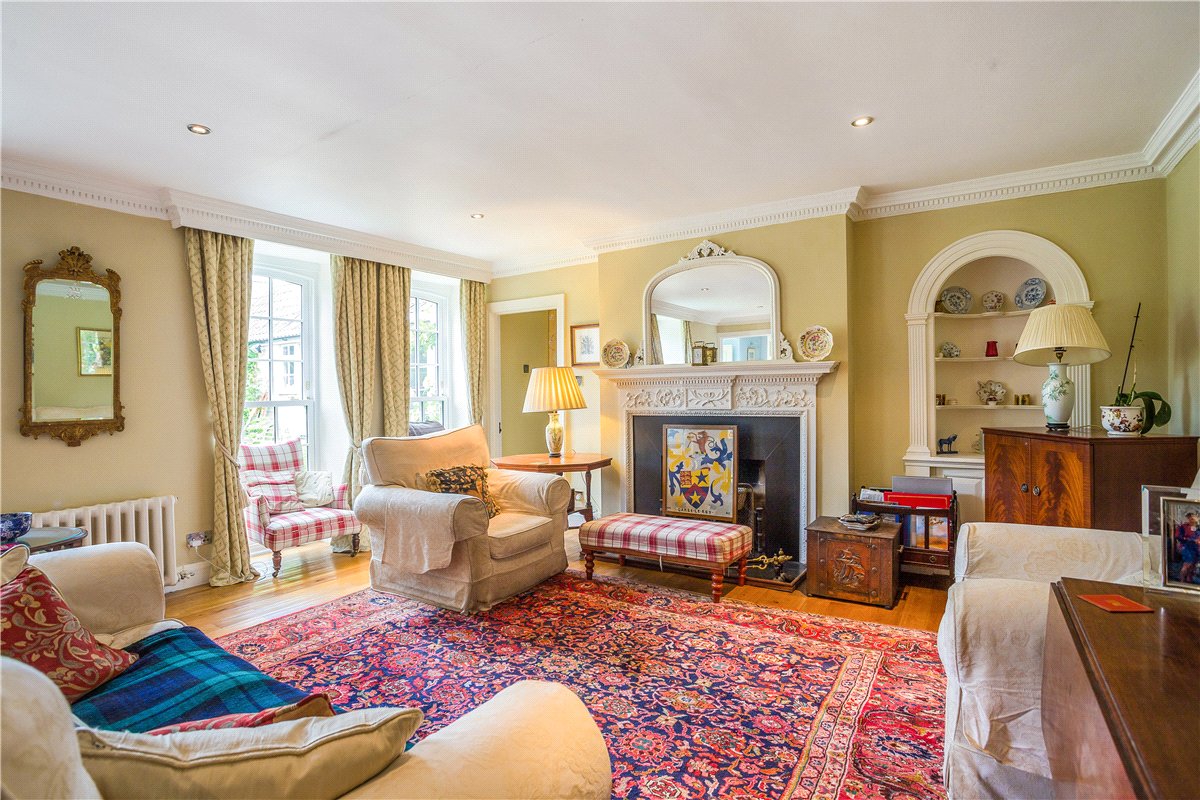 4 bedroom House, Castle Street, Calne, SN11 - Available, Image 1