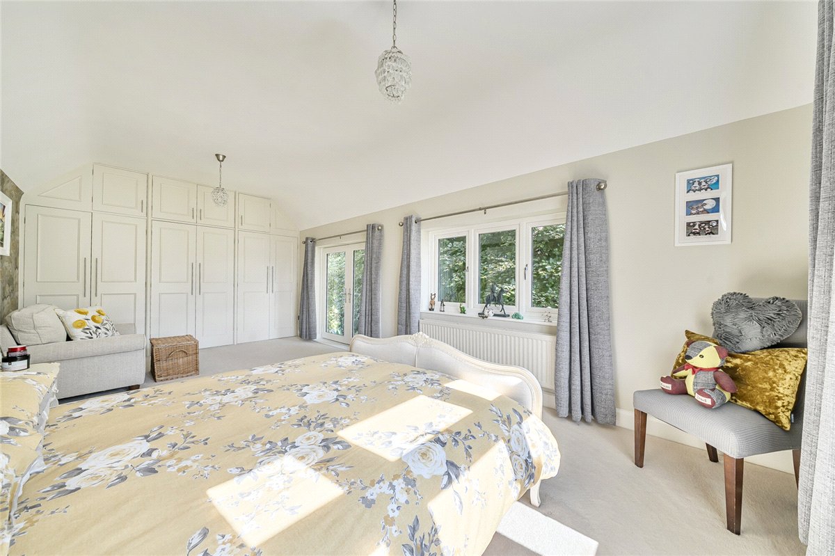 5 bedroom House, Leaze Road, Marlborough, SN8 - Available, Image 12