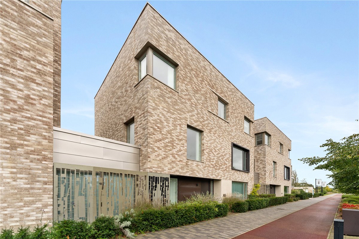 4 bedroom House, Eddington Avenue, Cambridge, CB3 - Sold
