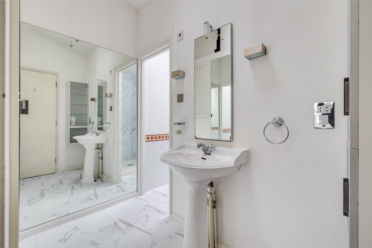 3 bedroom Flat, Ennismore Gardens, Knightsbridge, SW7 - Available, Image 24