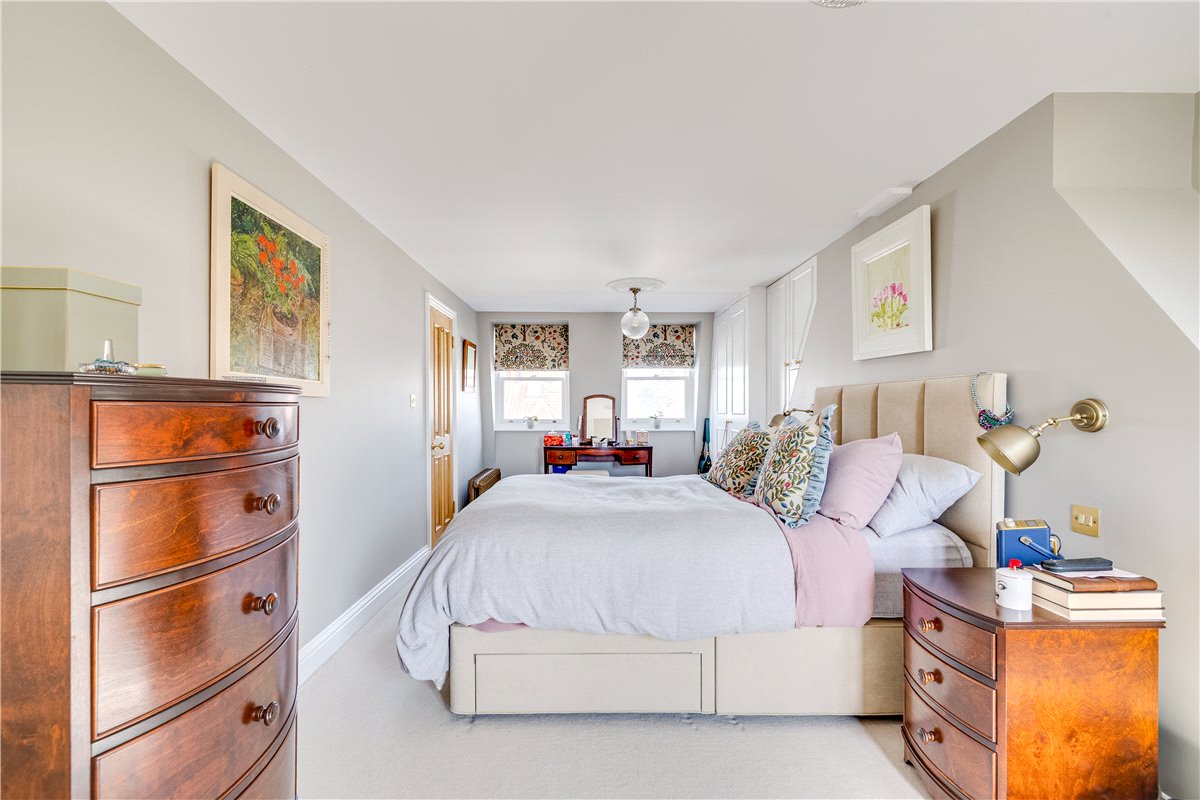 3 bedroom Maisonette, Queensmill Road, London, SW6 - Sold STC, Image 2