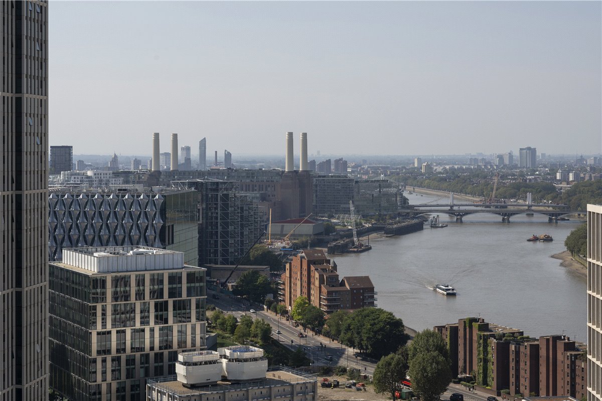 2 bedroom Flat, DAMAC Tower, Nine Elms, SW8 - Available, Image 1