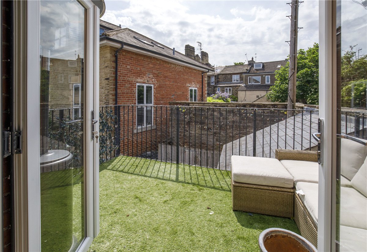 2 bedroom House, Devonshire Mews, Harrogate, HG1 - Available