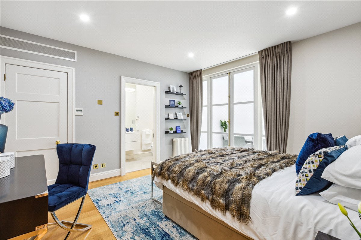 2 bedroom Maisonette, Woods Mews, Mayfair, W1K - Available, Image 6