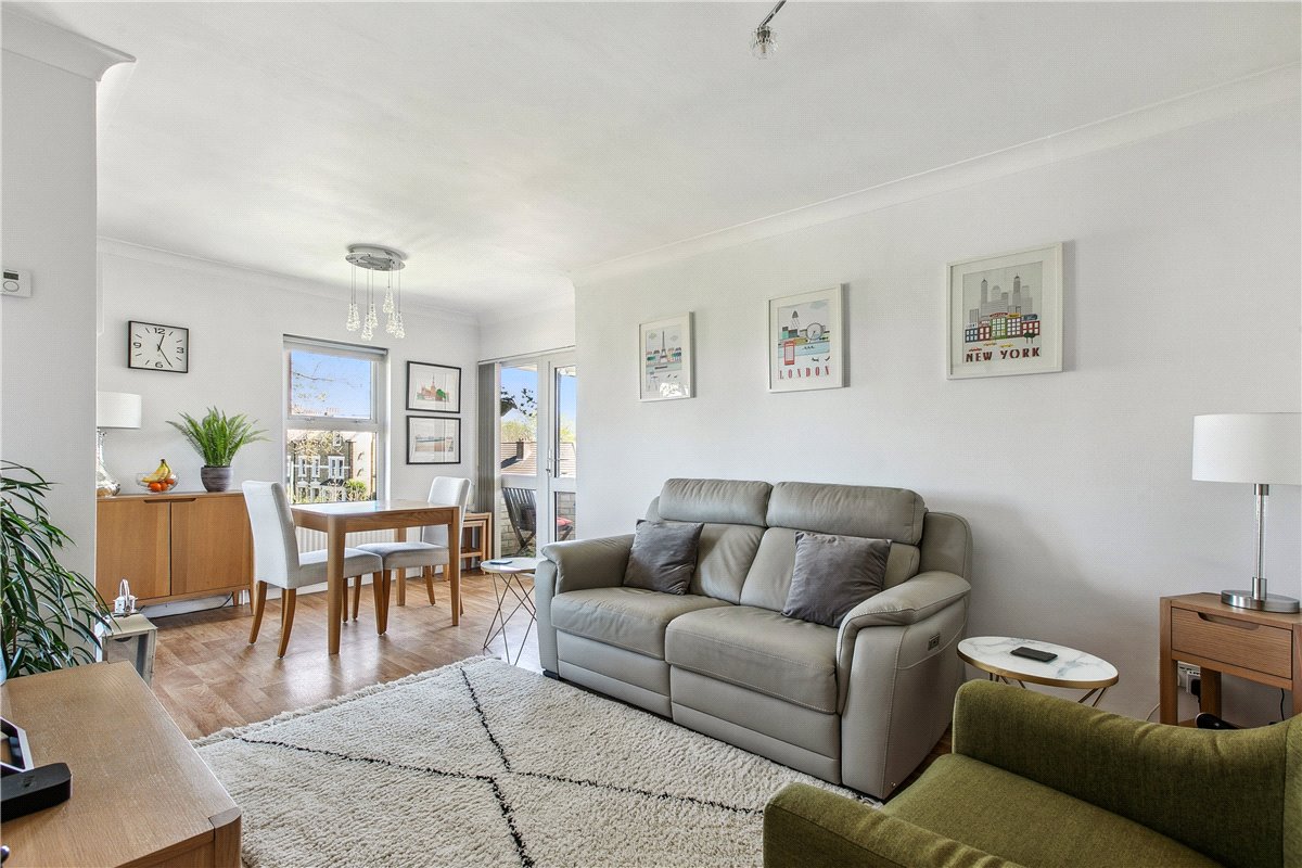 1 bedroom Flat, Bedford Hill, London, SW12 - Sold STC