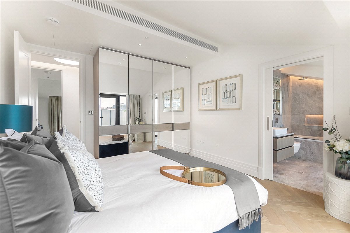 3 bedroom Flat, Kensington Gardens Square, Bayswater, W2 - Available, Image 16