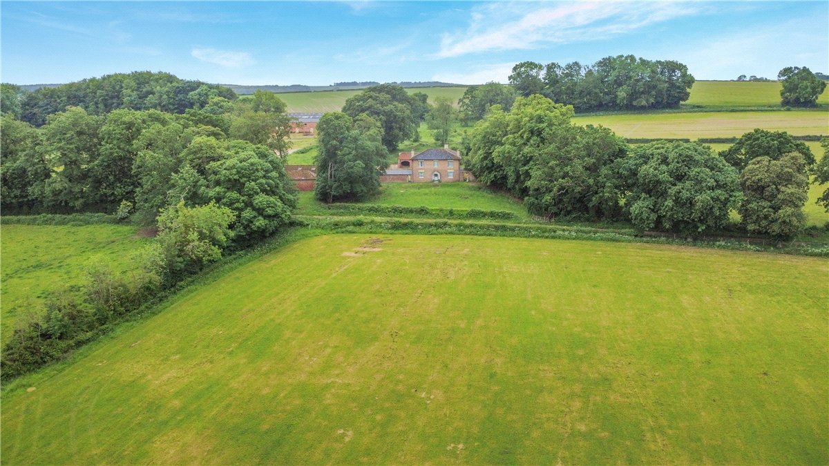   Farm, Bassett House Farm, Thorpe Bassett, YO17 - Available
