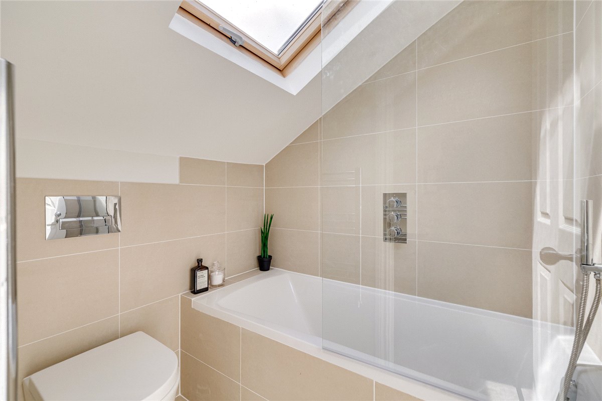 3 bedroom Flat, Standen Road, London, SW18 - Available, Image 10