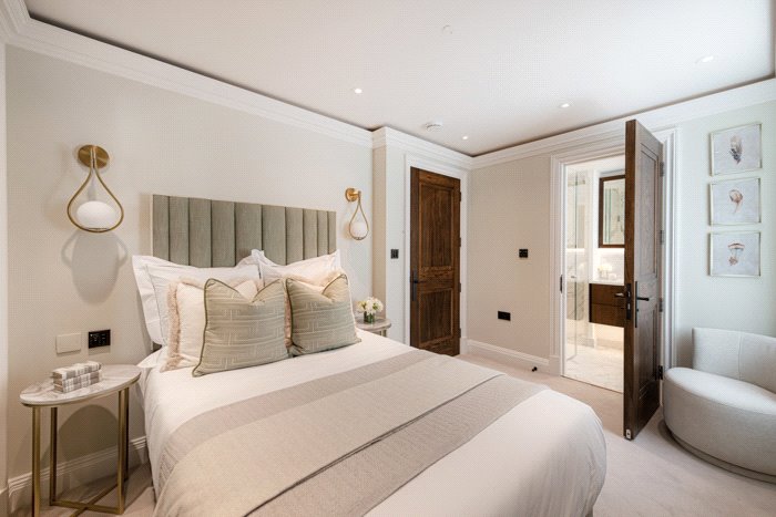 2 bedroom Flat, Prince of Wales Terrace, Kensington, W8 - Available, Image 14