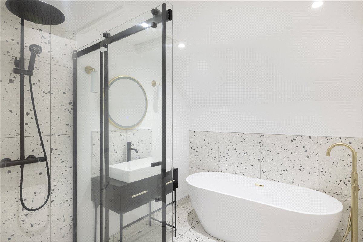 3 bedroom Flat, Mayford Road, London, SW12 - Sold, Image 3