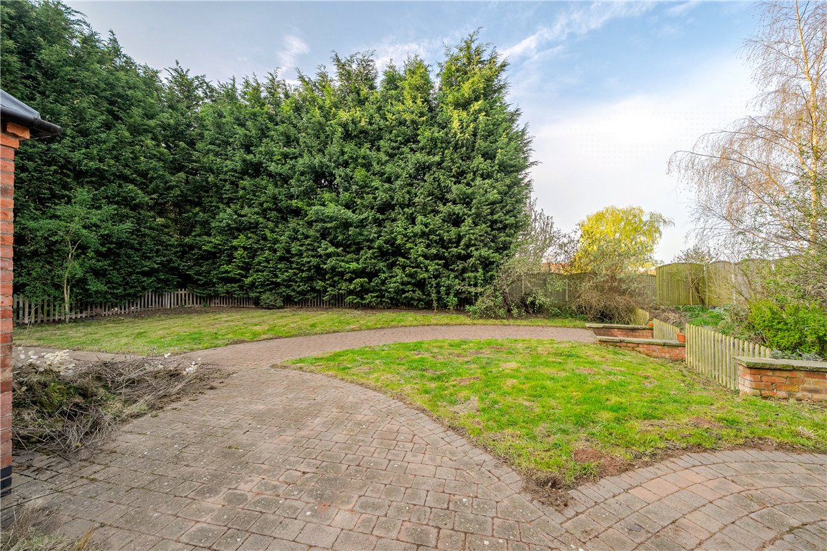 4 bedroom House, Cappers Lane, Lichfield, WS14 - Available, Image 17