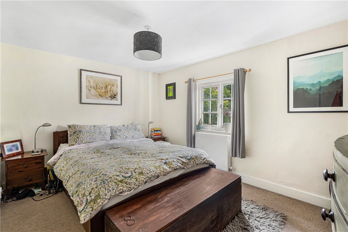 3 bedroom House, East Kennett, Marlborough, SN8 - Available, Image 9