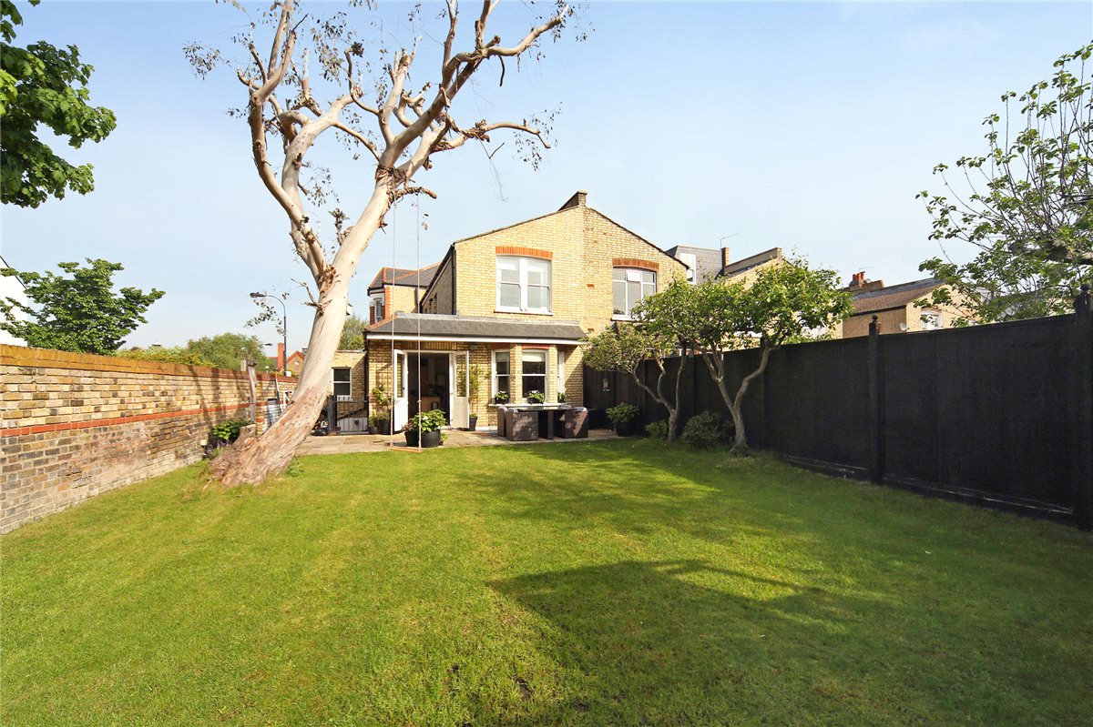 5 bedroom House, Finlay Street, London, SW6 - Sold