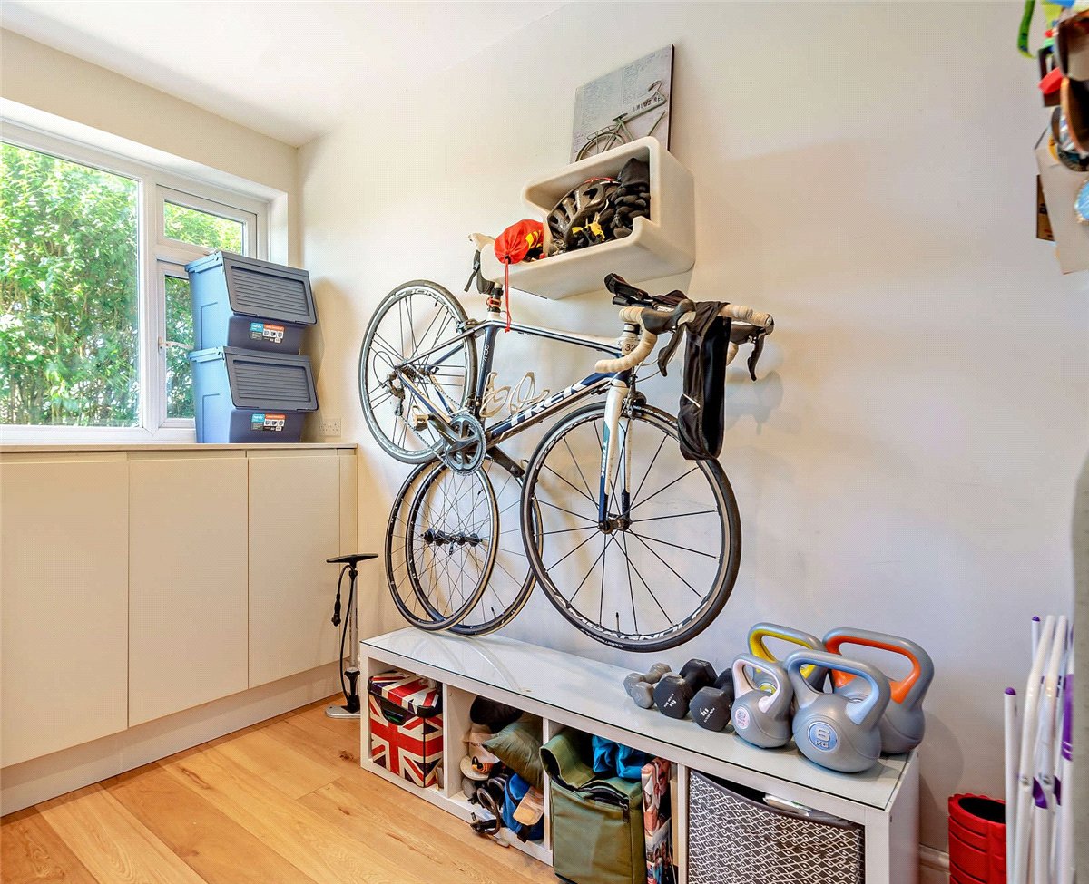 5 bedroom House, Fairview, Andover Road, RG14 - Available, Image 14