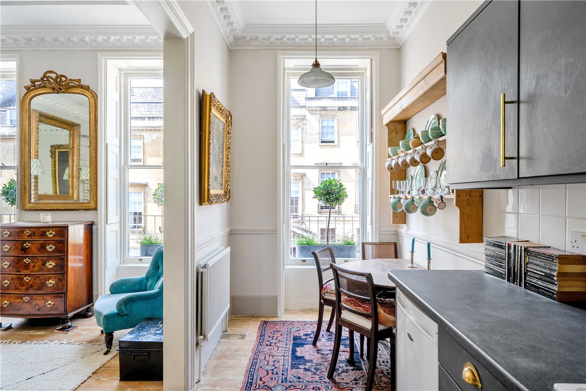 1 bedroom Flat, Russell Street, Bath, BA1 - Available, Image 1