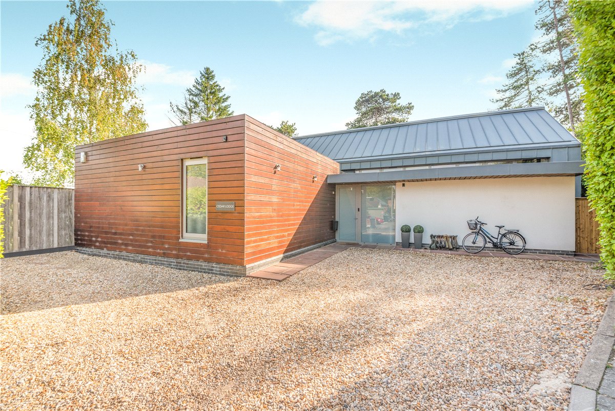 3 bedroom House, Grange Close, Winchester, SO23 - Available, Image 16