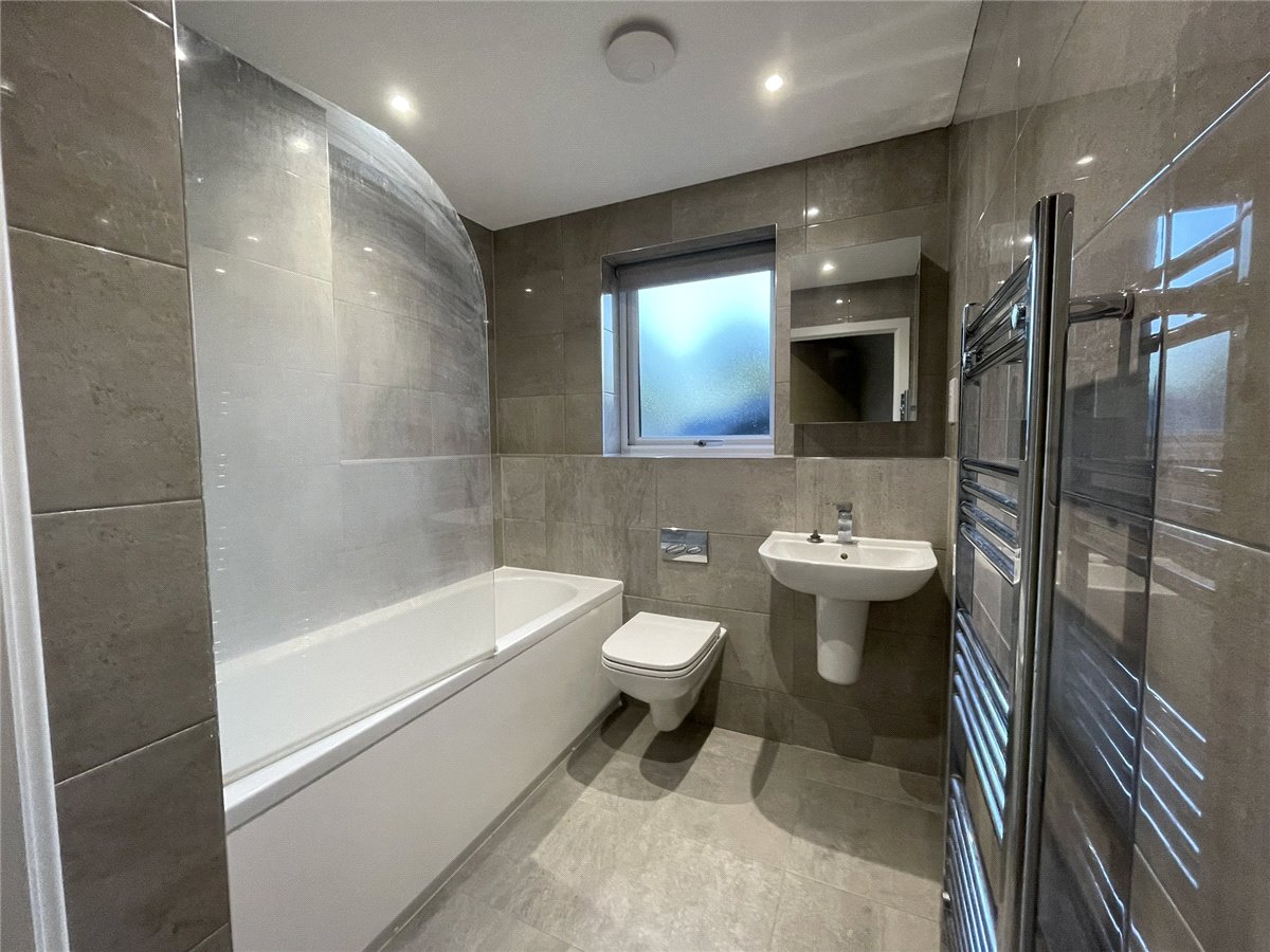 1 bedroom Flat, Steel Close, Newtown Road, RG14 - Available, Image 5