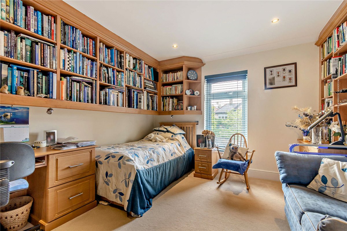 3 bedroom Flat, St James Court, 29A Wheatlands Road East, HG2 - Sold, Image 3