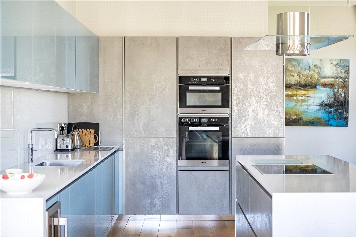 2 bedroom Flat, Western Terrace, Victoria Bridge Road, BA2 - Available, Image 17