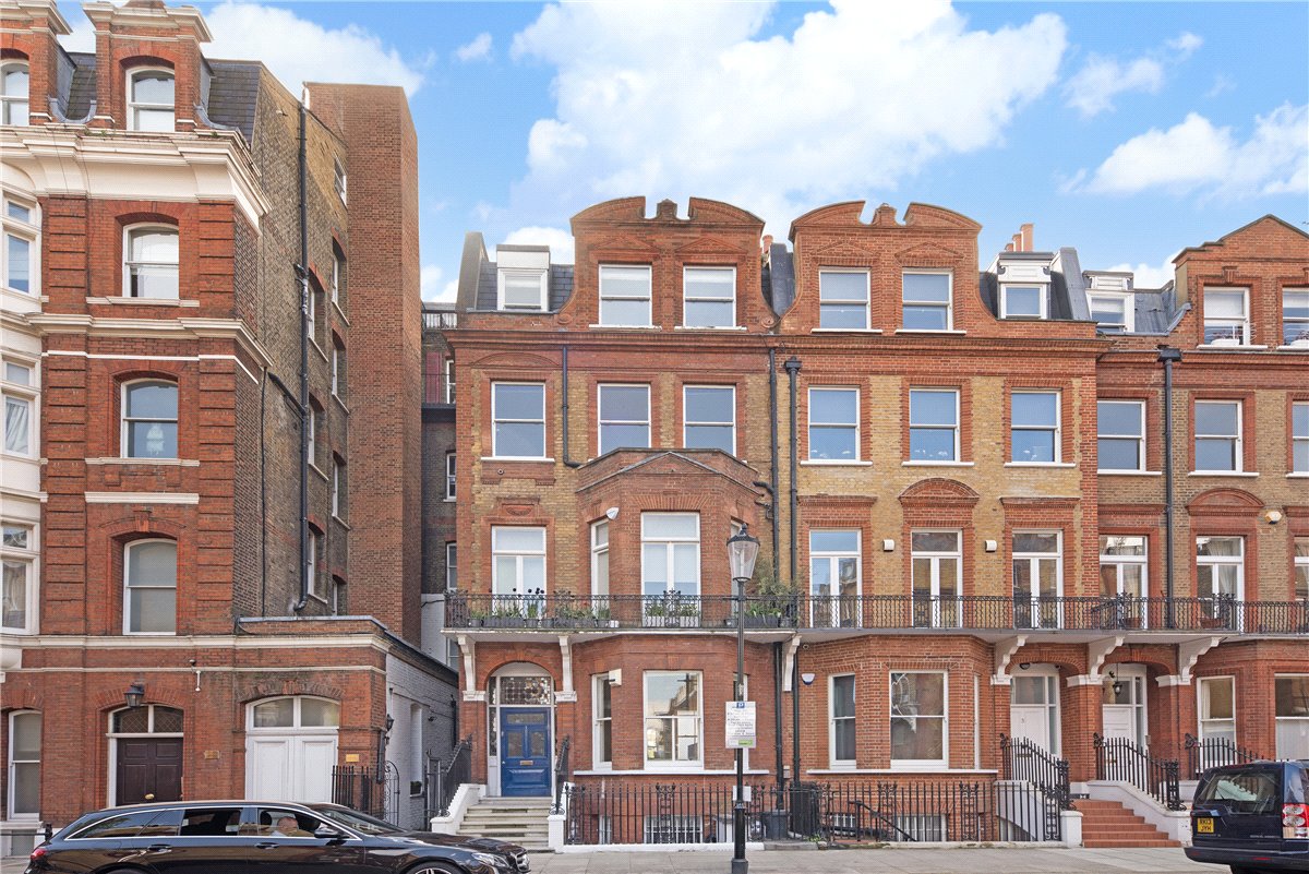 3 bedroom Flat, Rosary Gardens, South Kensington, SW7 - Available, Image 1