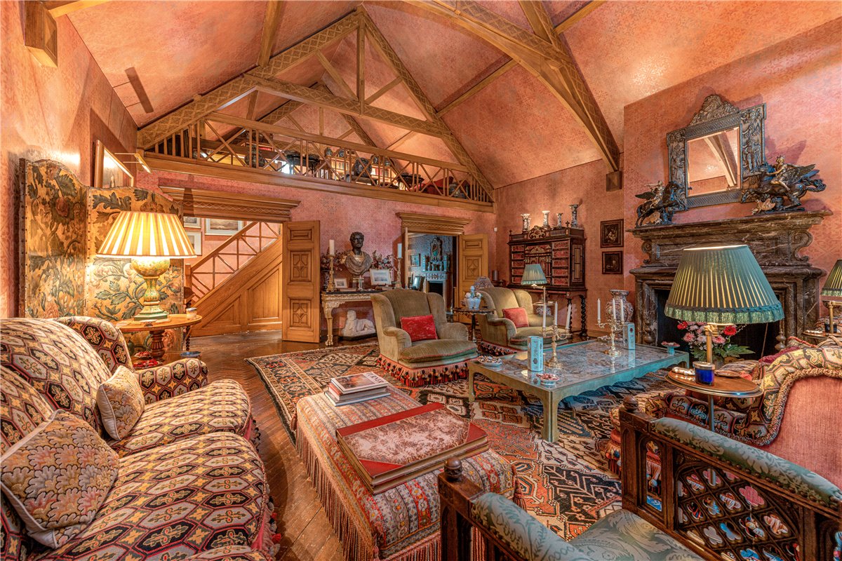 8 bedroom House, Cheyne Walk, London, SW10 - Available