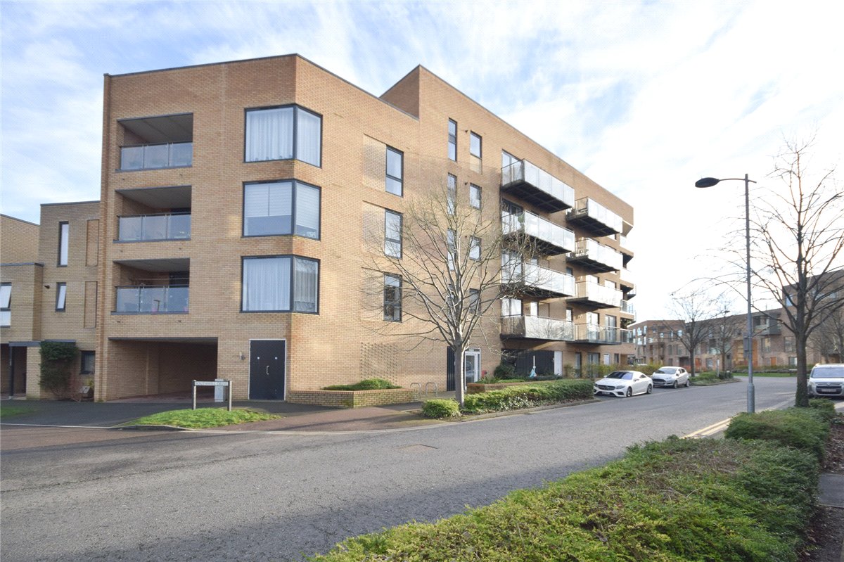 2 bedroom Flat, Hobson Avenue, Trumpington, CB2 - Available