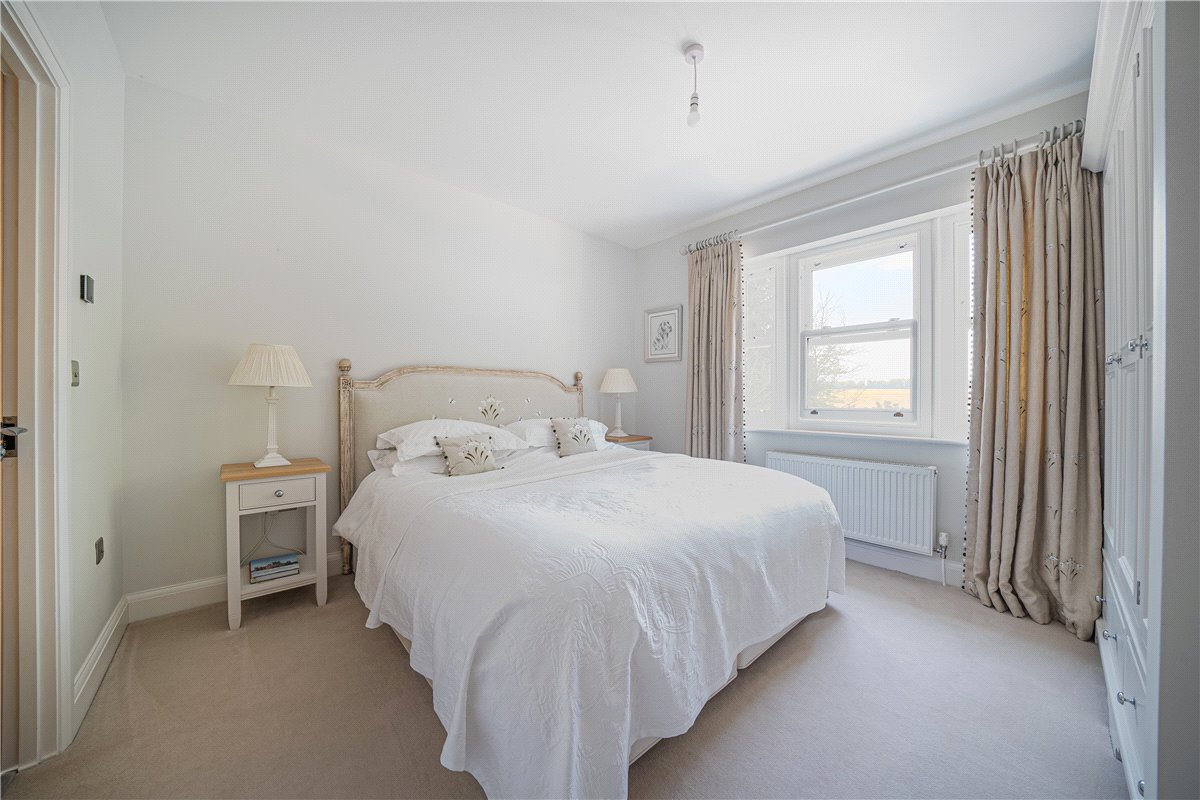 4 bedroom House, Houghton Farm Close, Houghton, SO20 - Available, Image 5