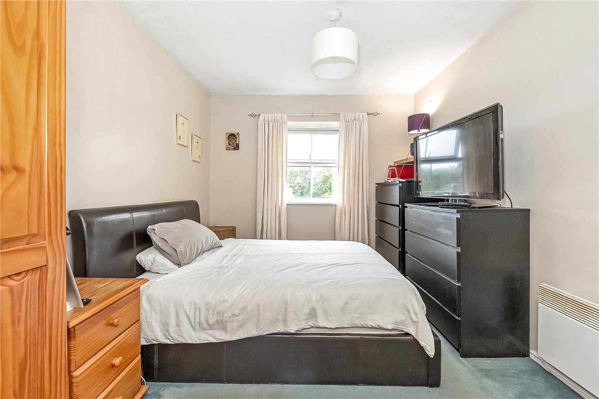 2 bedroom Flat, Sunbury-on-Thames, Surrey, TW16 - Available, Image 7