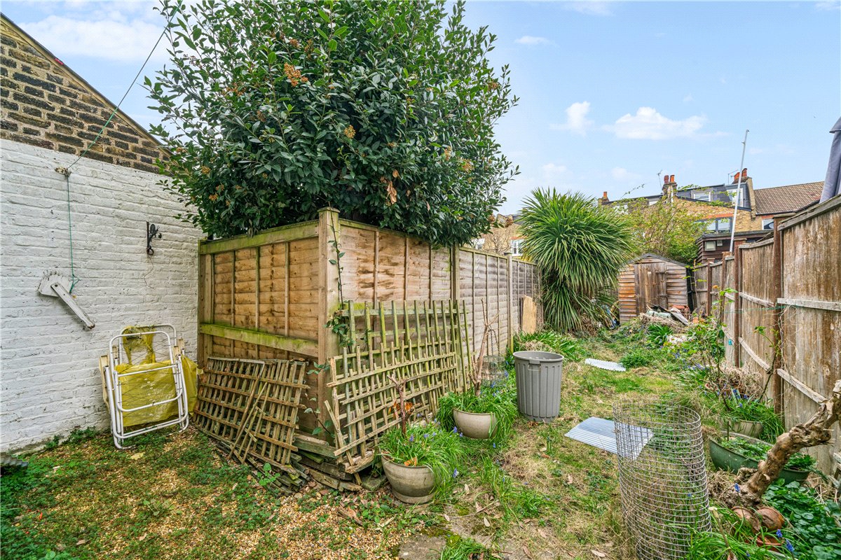 2 bedroom Flat, Harbord Street, London, SW6 - Sold STC, Image 3