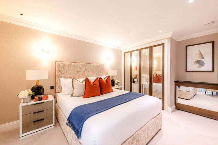 3 bedroom Flat, Prince of Wales Terrace, London, W8 - Available, Image 3