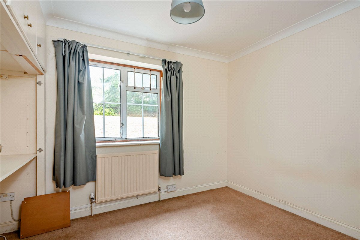 3 bedroom House, Wash Water, Newbury, RG20 - Available, Image 11