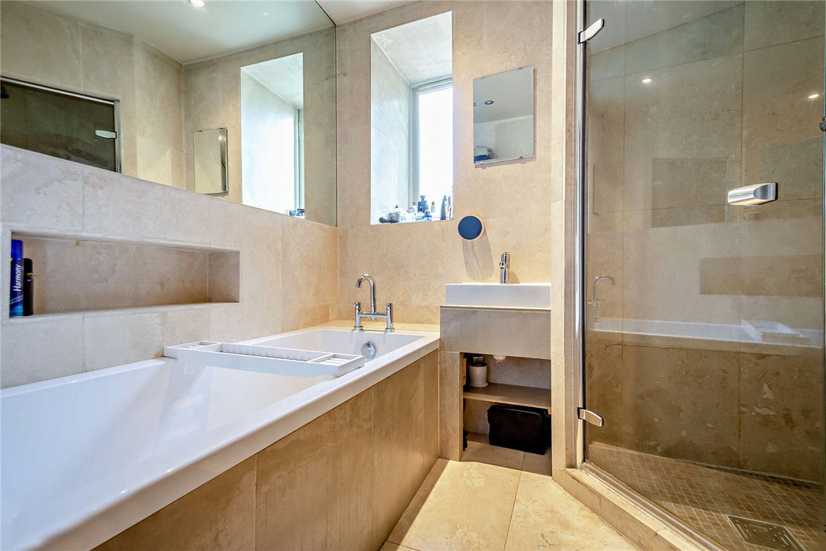 6 bedroom House, Micklethwaite Lane, Bingley, BD16 - Available, Image 15