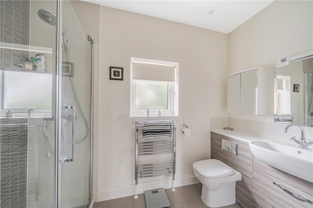 3 bedroom House, Priory Court, Marlborough, SN8 - Available, Image 2