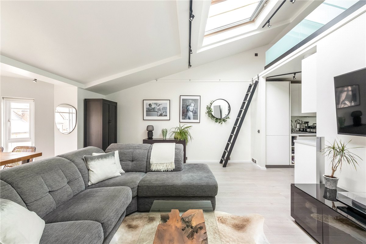 2 bedroom Flat, Althorp Road, London, SW17 - Available, Image 2