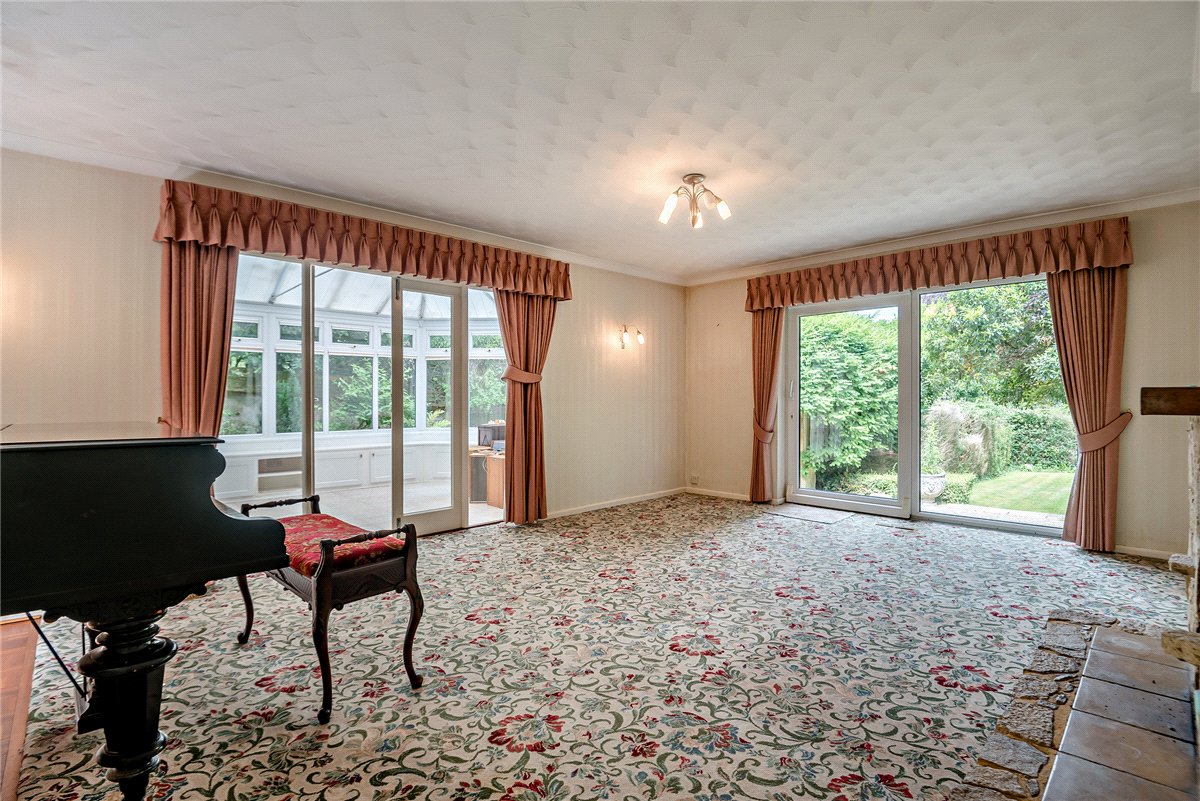 3 bedroom Bungalow, Stockbridge Road, Winchester, SO22 - Available, Image 3