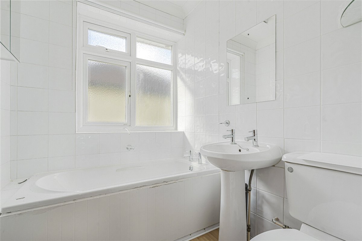 3 bedroom House, London Road, Wendover, HP22 - Available, Image 6