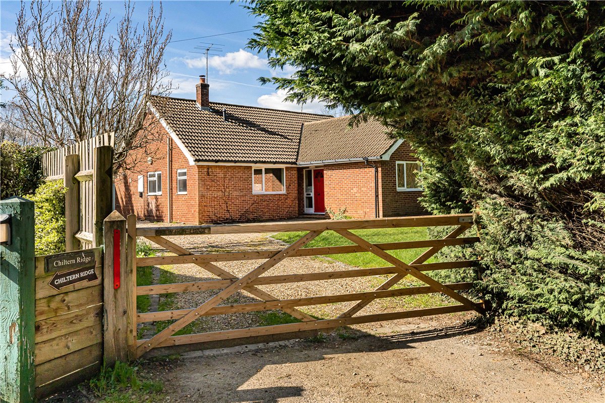 4 bedroom Bungalow, London Road, Wendover, HP22 - Available