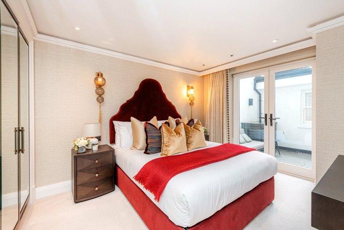 3 bedroom Flat, Prince of Wales Terrace, London, W8 - Available, Image 1