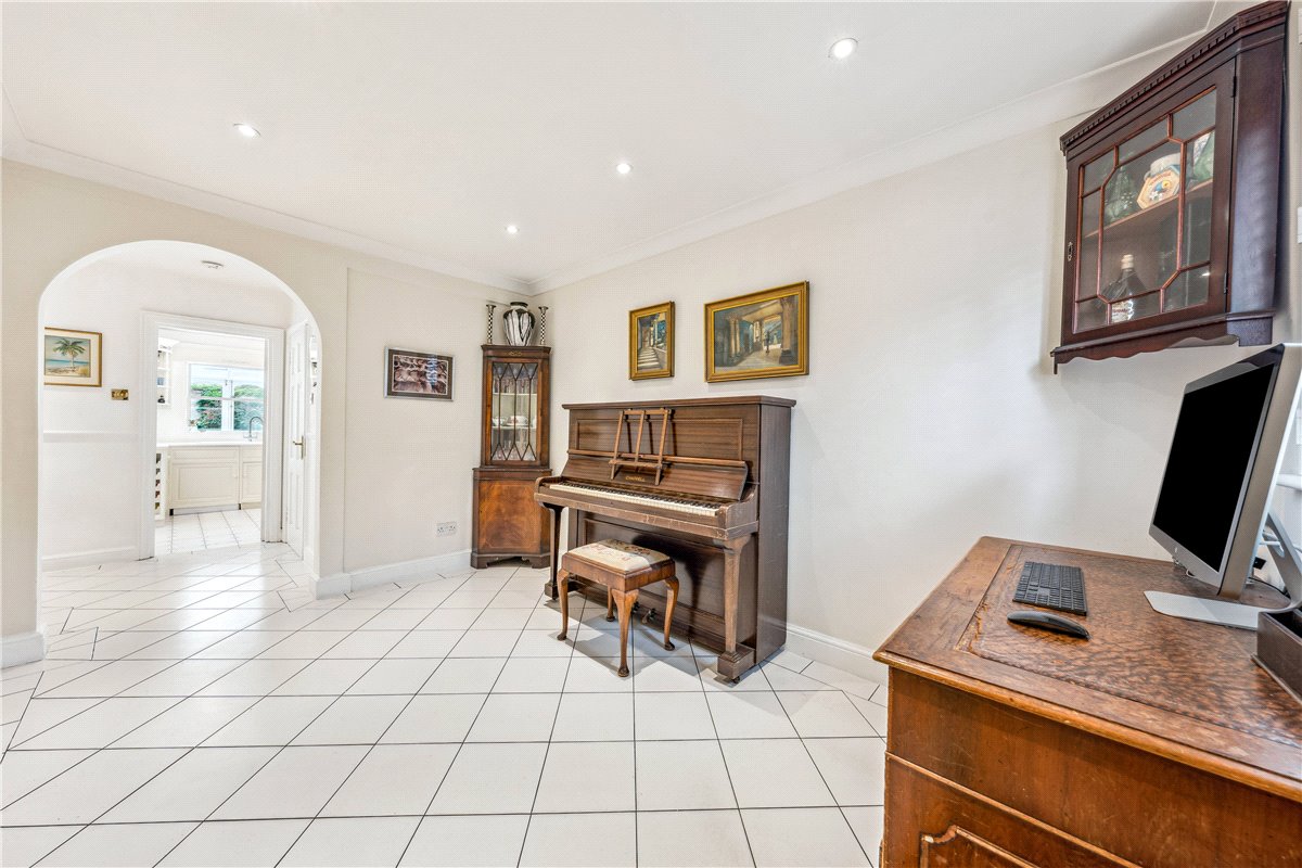 4 bedroom House, Burlington Road, London, SW6 - Available, Image 1