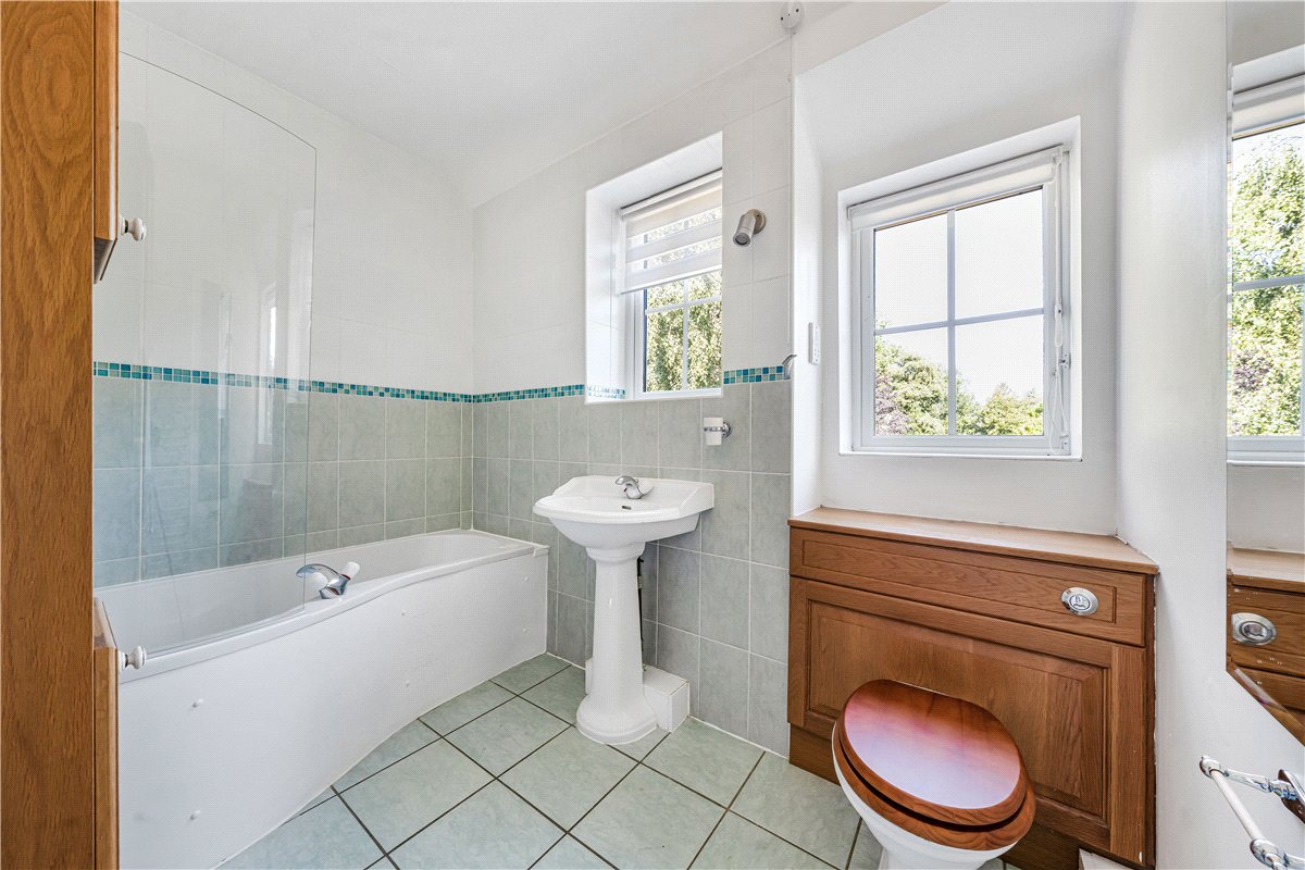 5 bedroom House, Potter Row, Great Missenden, HP16 - Available, Image 14