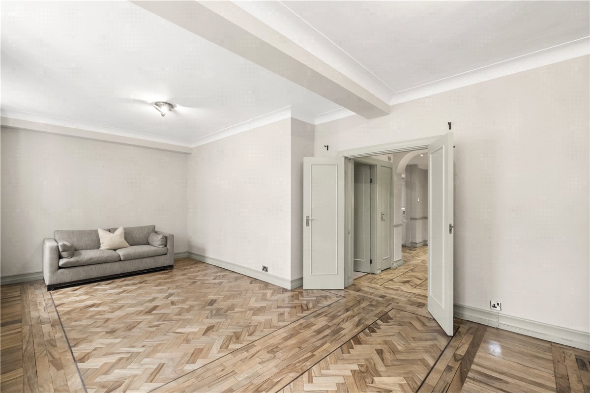 2 bedroom Flat, Wimpole Street, London, W1G - Available, Image 2