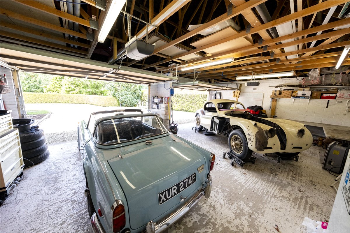 7 bedroom House, Milton Lilbourne, Pewsey, SN9 - Available, Image 13